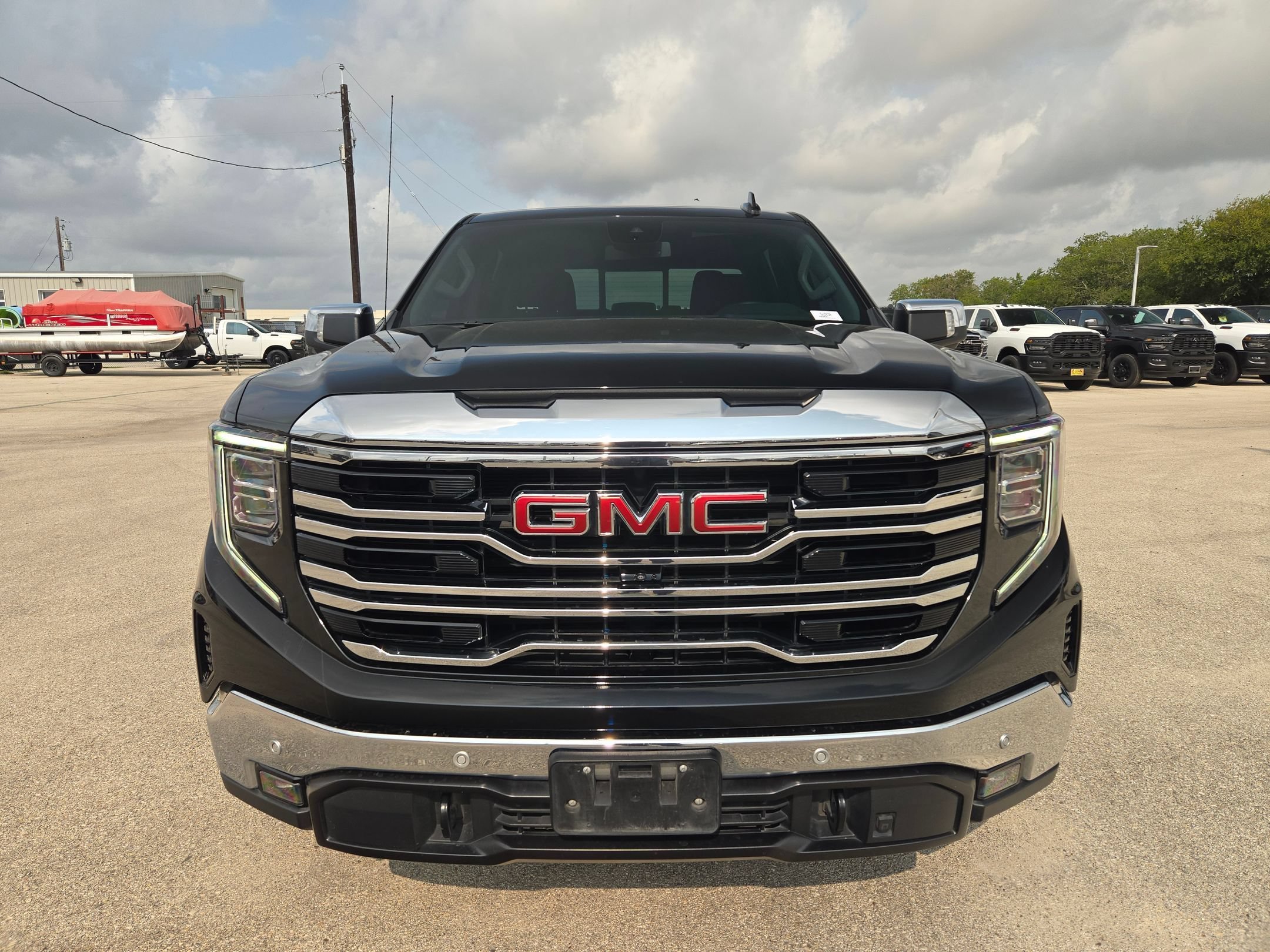 Certified Used 2024 Onyx Black GMC SLT image 8