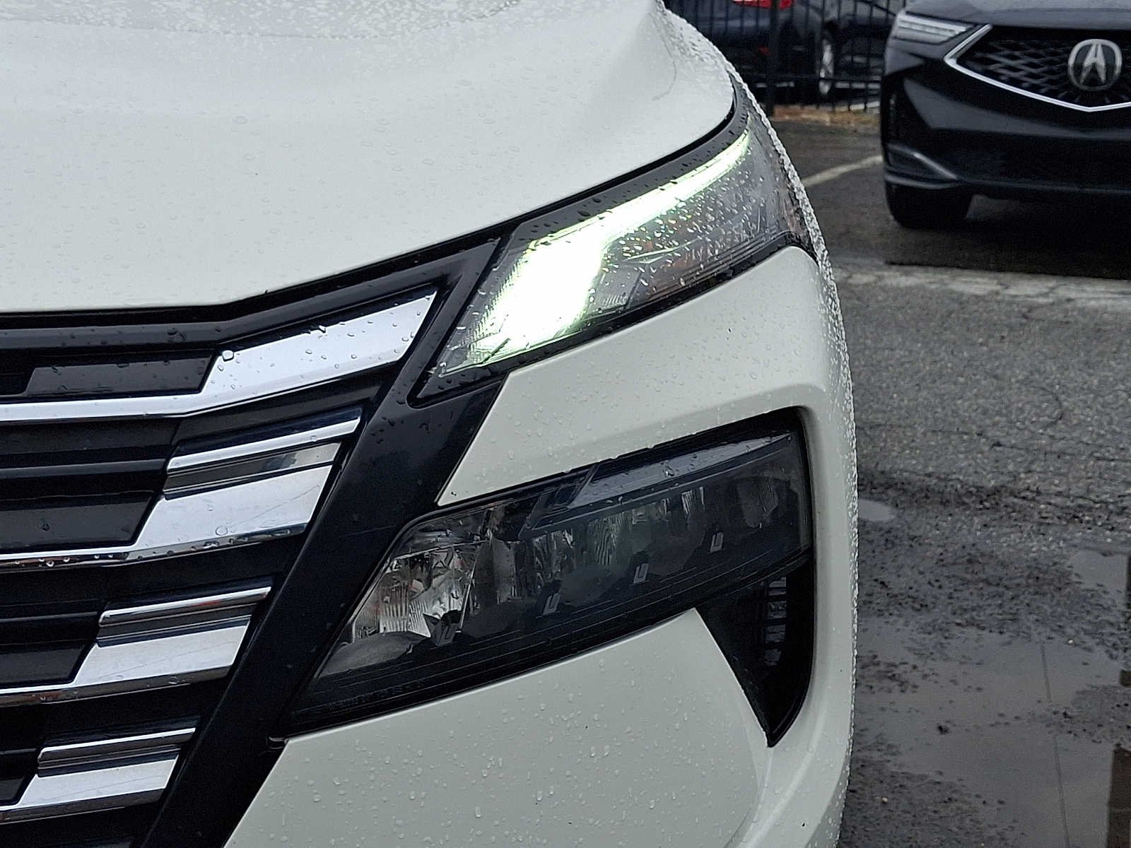 Used 2024 White Nissan S Intelligent AWD image 9