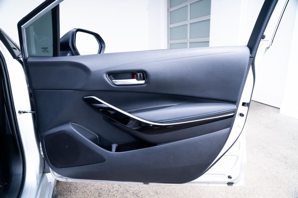 Used 2022 Classic Silver Metallic Toyota XSE image 24