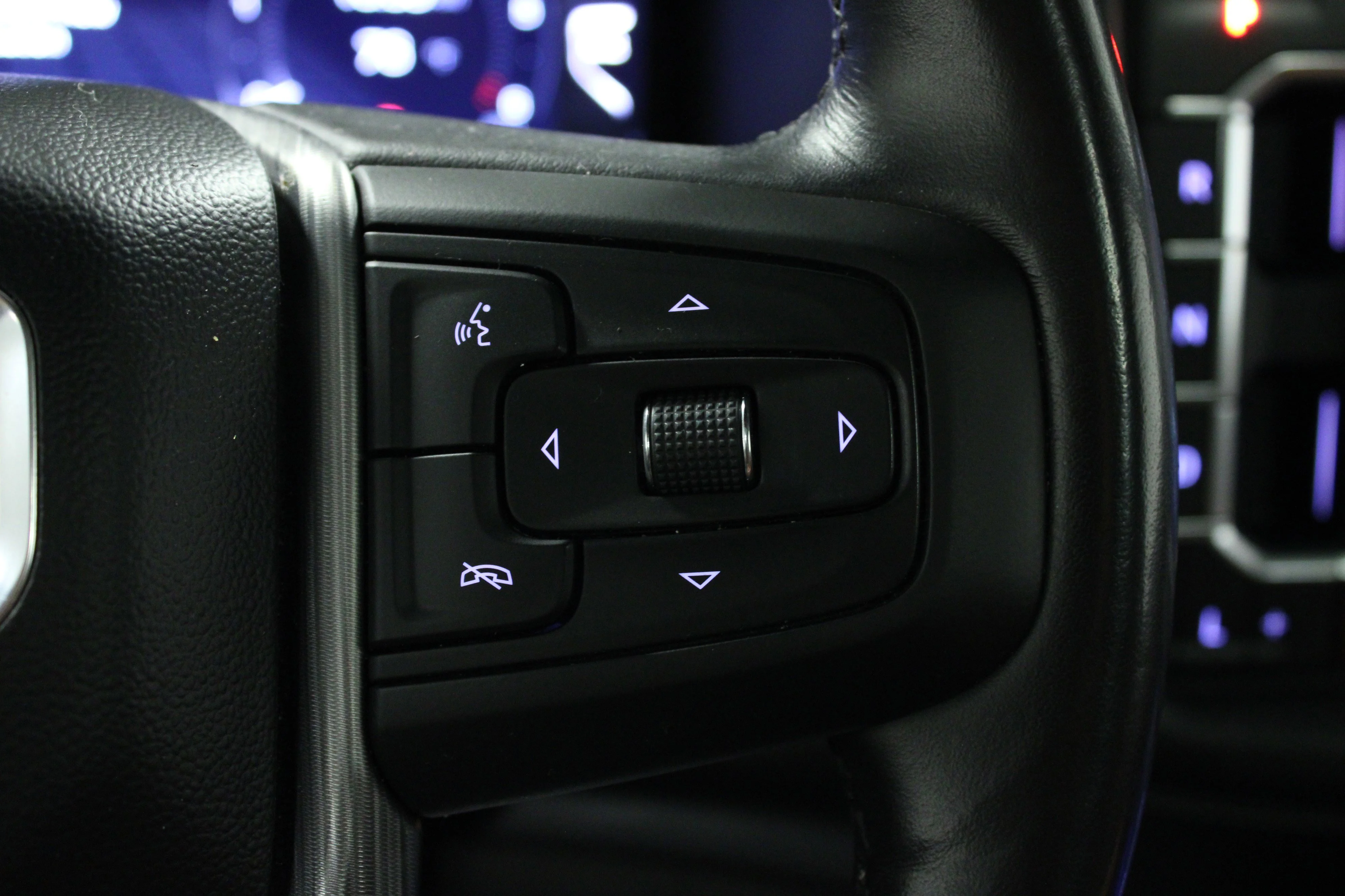 Used 2023 Onyx Black GMC Denali Ultimate image 21