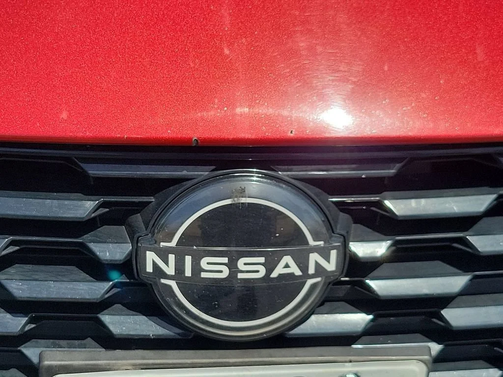 Used 2023 Red Nissan SR FWD image 30