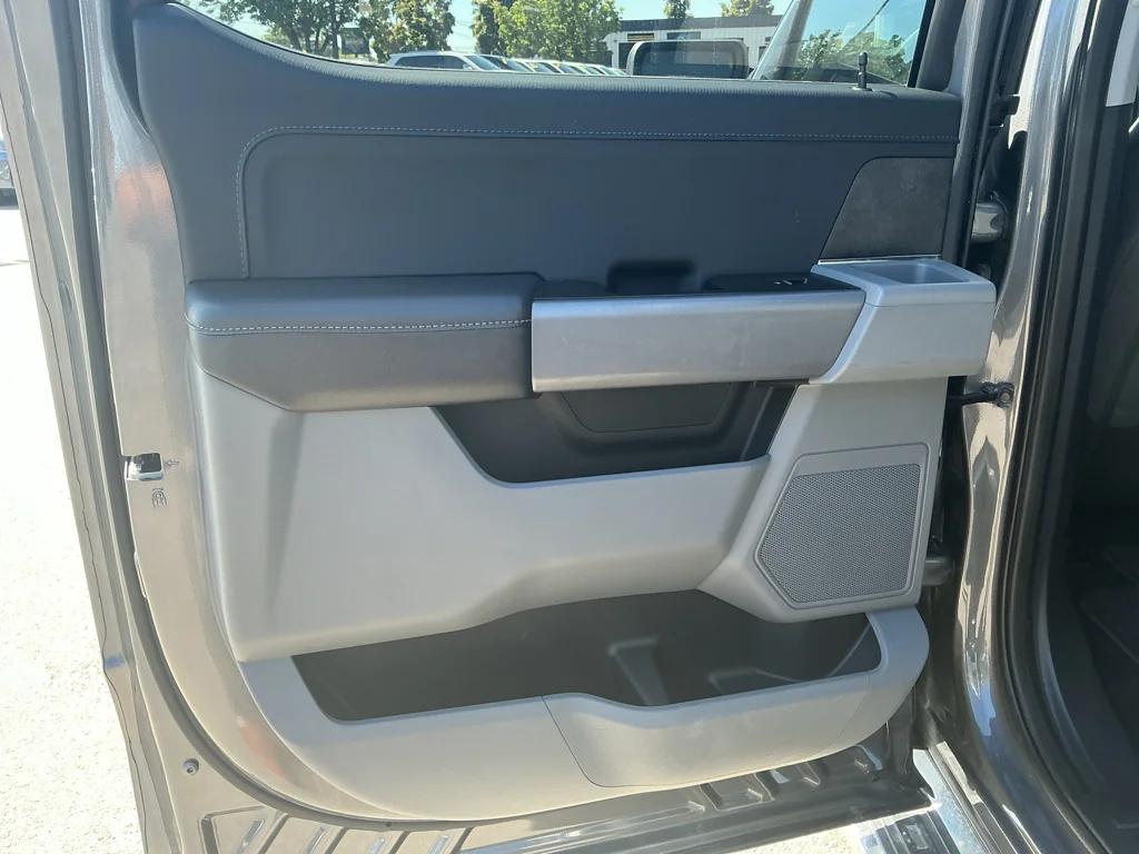 Used 2025 Carbonized Grey Metallic Ford XLT image 17