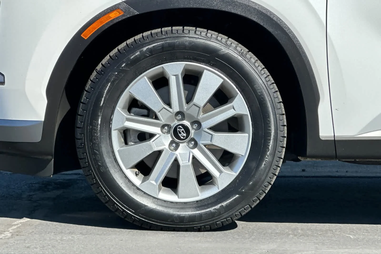 Certified Used 2025 Hyper White Hyundai SEL image 28