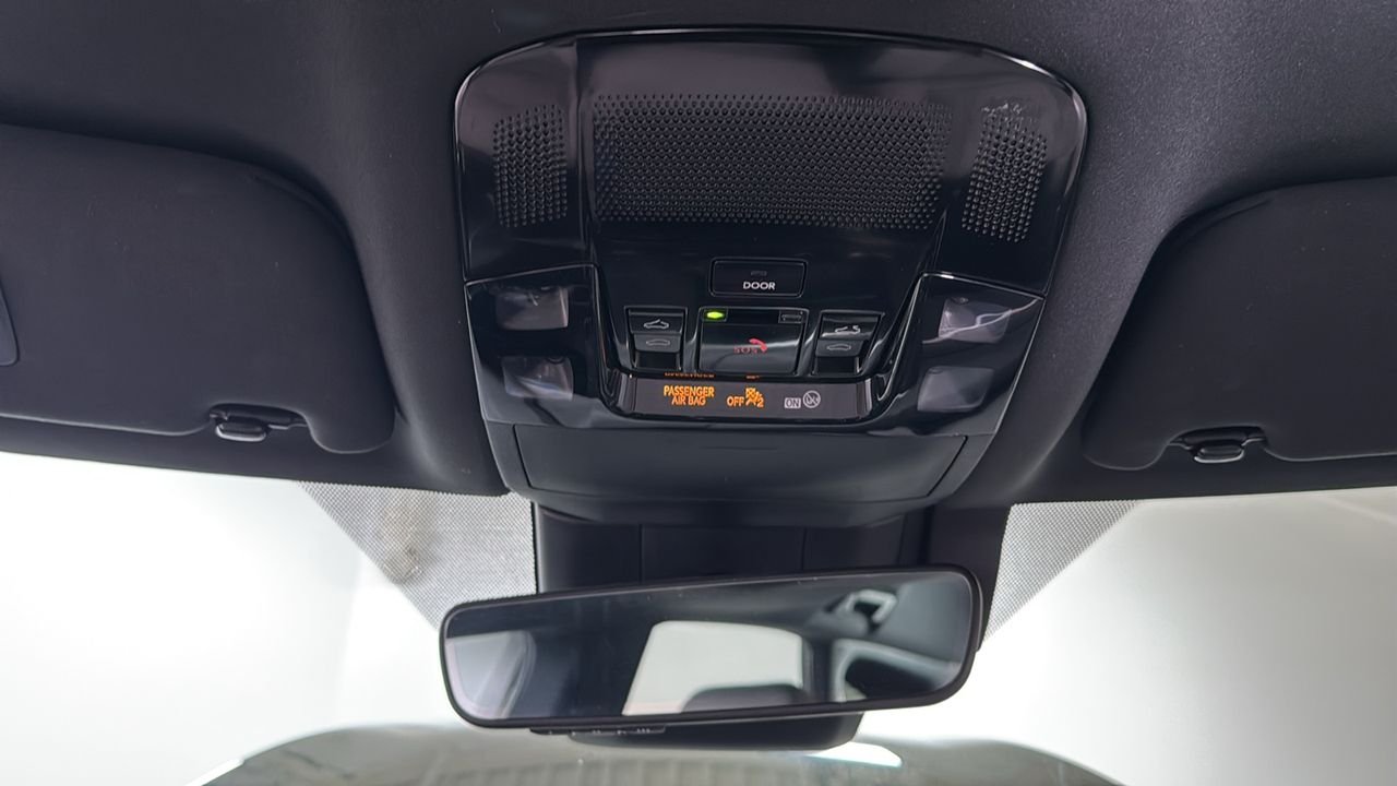 Used 2025 Green Lexus 350h Premium image 11