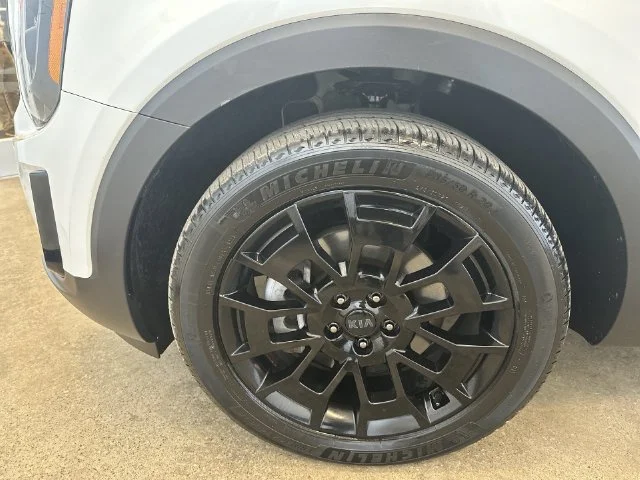 Certified Used 2021 White Kia SX image 28