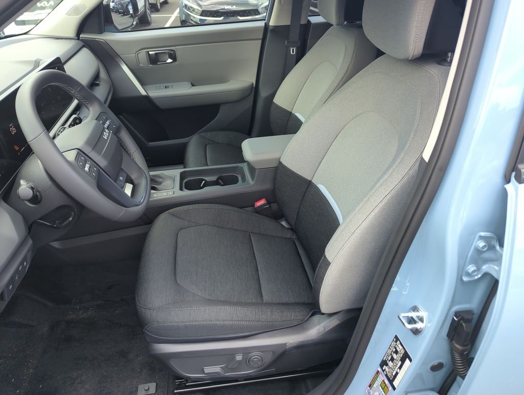 New 2027 Frost Blue / Black Roof Kia S image 12