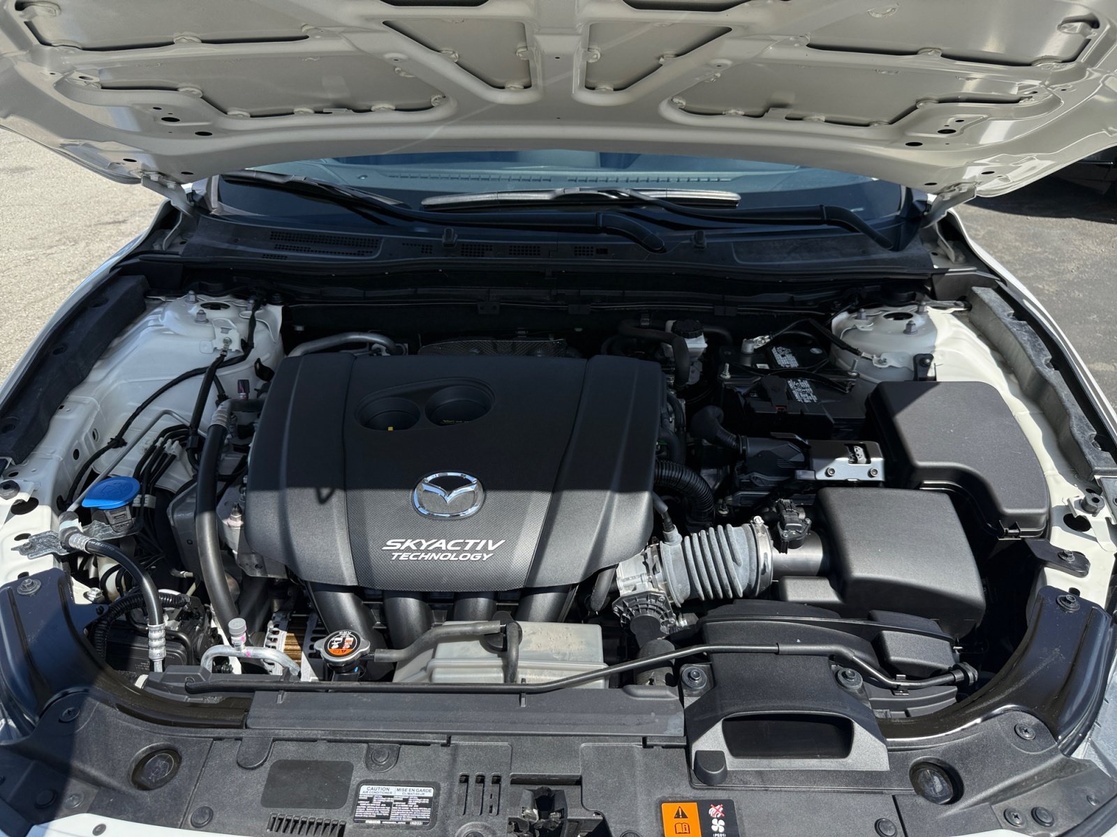 Used 2018 Snowflake White Pearl Mazda Touring image 20