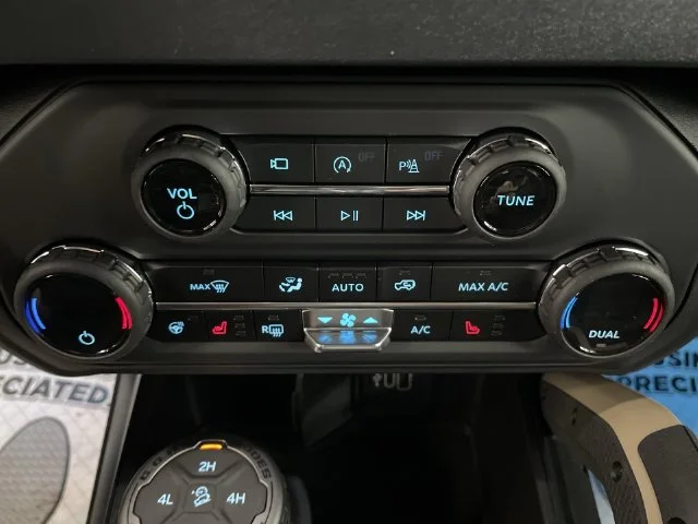 New 2026 Desert Sand Ford Badlands® image 19