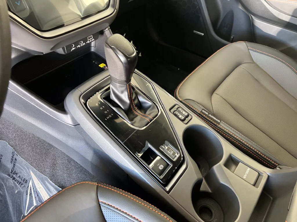 New 2026 CRYSTAL WHITE PEARL Subaru Limited Hybrid image 26