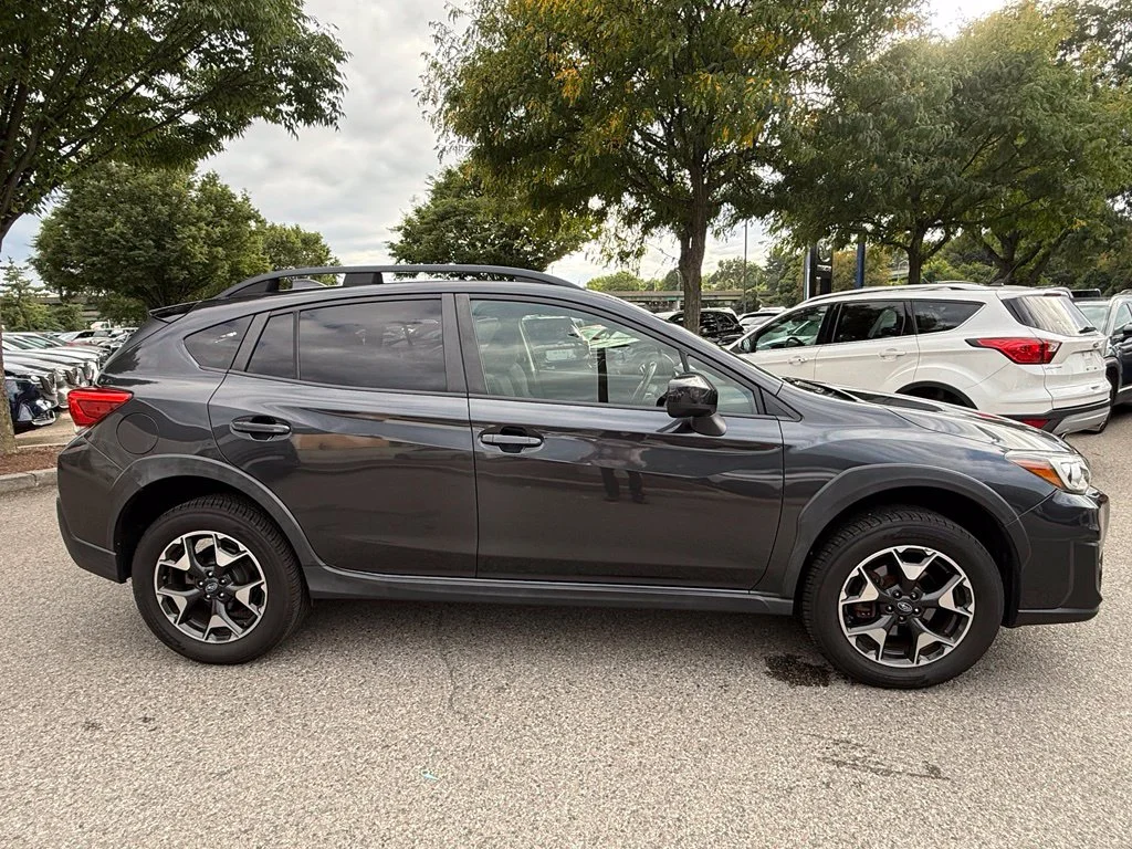 Used 2019 Dark Gray Metallic Subaru 2.0i Premium image 11
