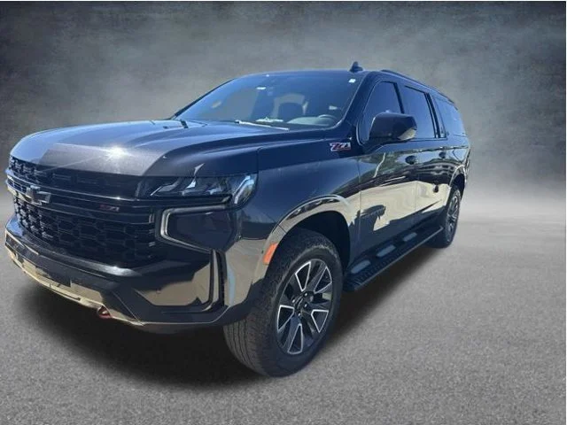 Used 2024 Gray Chevrolet Z71 image 2