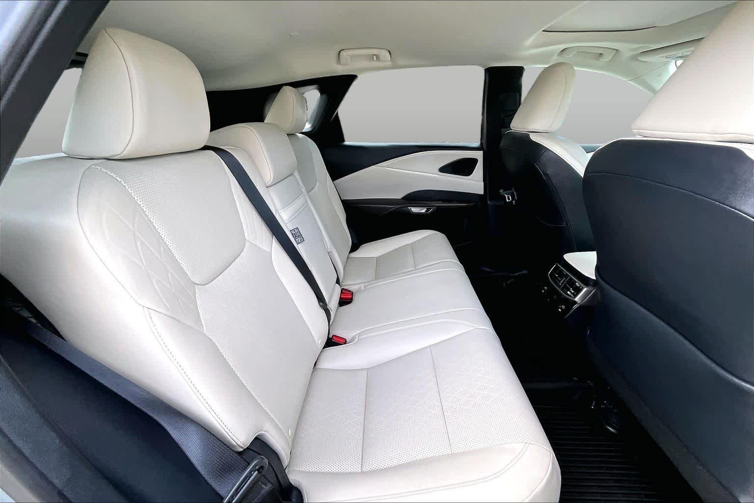 Used 2024 Iridium Lexus Premium Plus image 20
