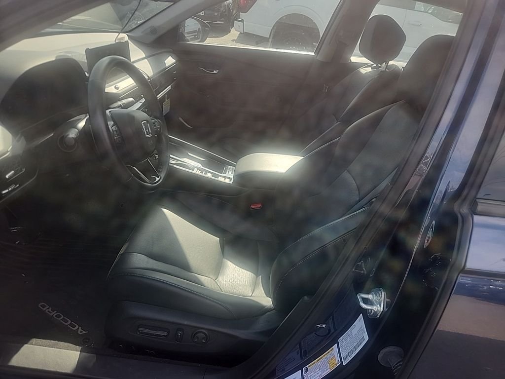 Used 2024  Honda EX-L image 19