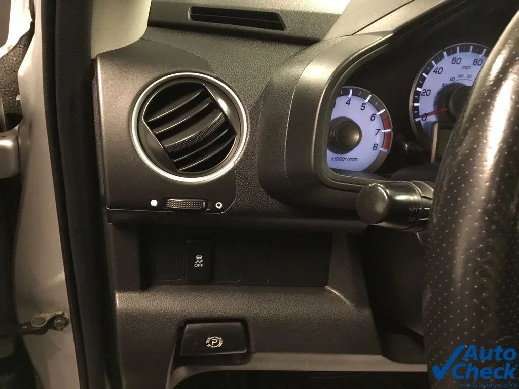 Used 2013 Silver Honda EX-L image 20