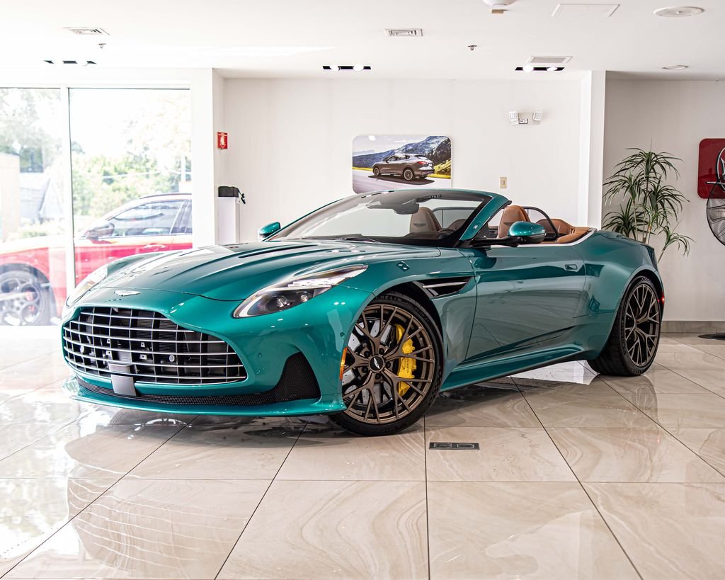 Used 2025 Green Aston Martin Volante image 1