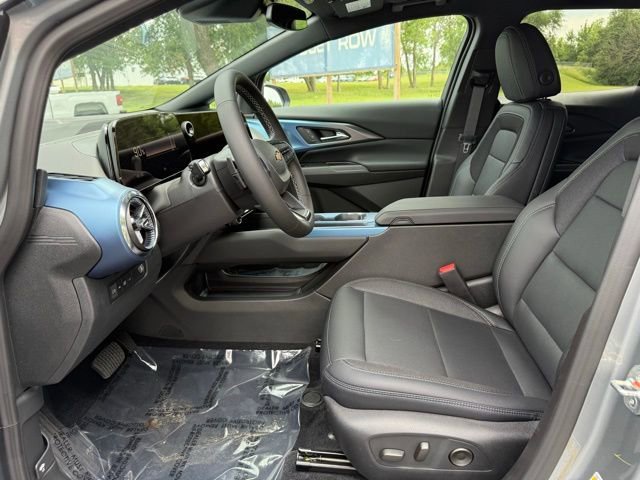 2025 Chevrolet Equinox EV LT - Photo 19