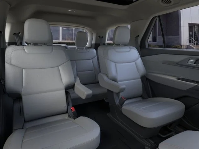 New 2026 Space White Metallic Ford Active image 34