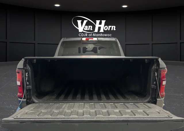 Used 2025 Crystal Metallic Ram Big Horn/Lone Star image 26