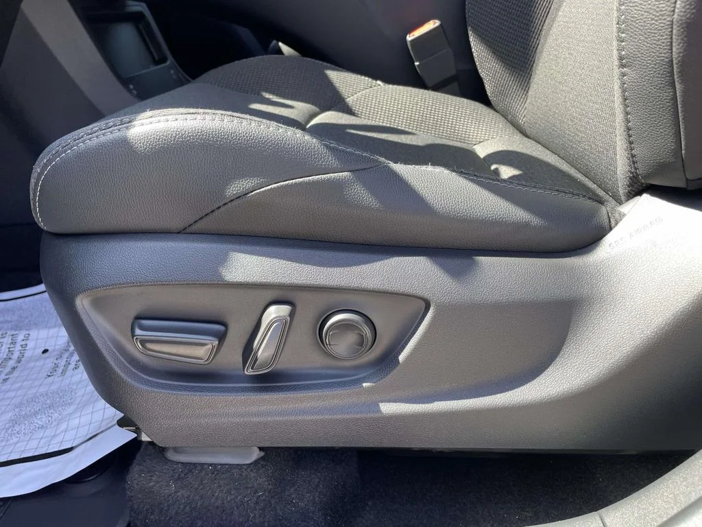 Used 2025 Heavy Metal Toyota XLE image 9