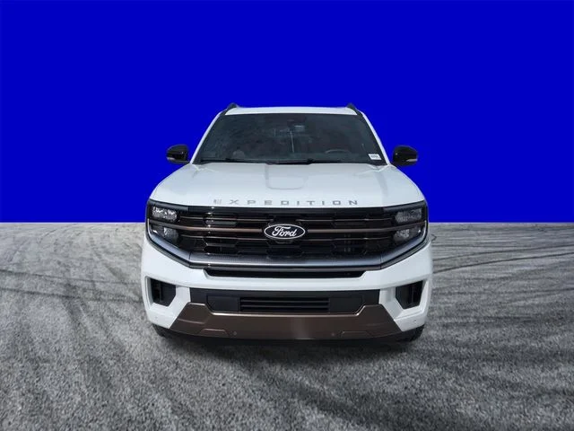 New 2027 Star White Metallic Tri-Coat Ford MAX King Ranch® image 9
