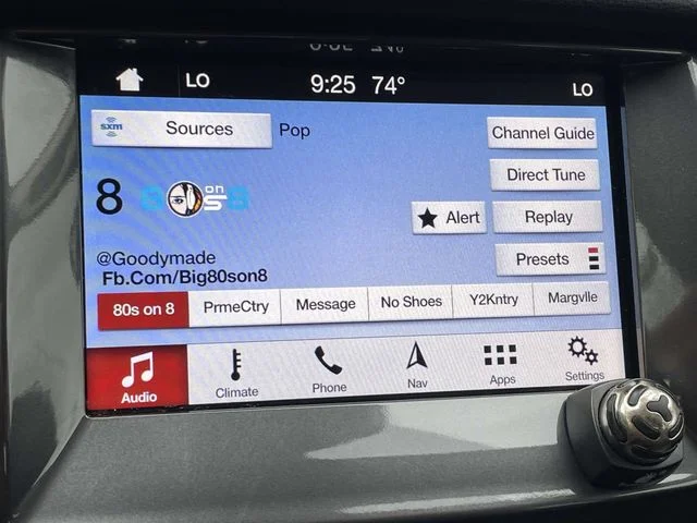Used 2019 White Platinum Clearcoat Ford Lariat image 28