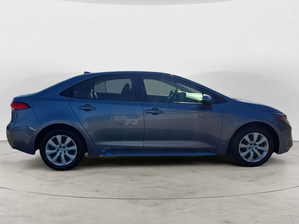 Used 2022 Gray Toyota LE image 4