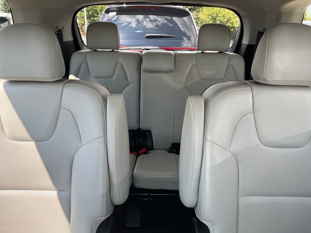 Used 2021 Black Kia S image 22