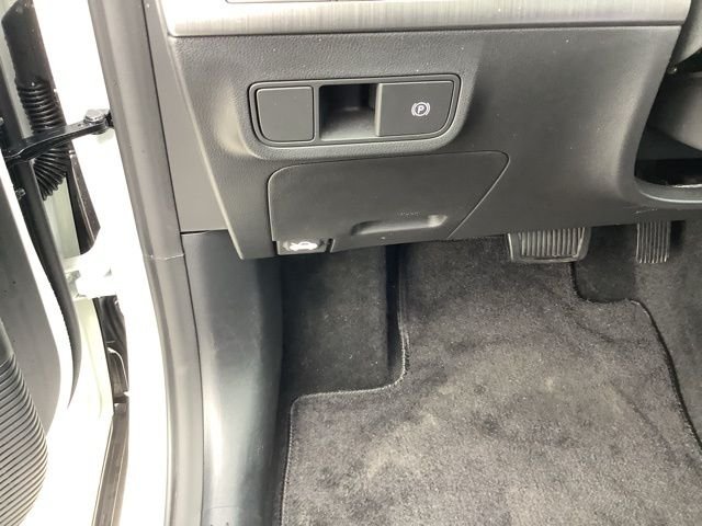2026 Hyundai Kona SE - Photo 56