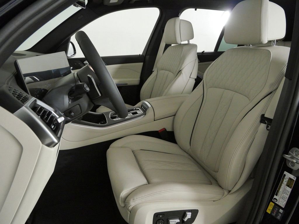 Used 2026 Carbon Black Metallic BMW xDrive50e image 37