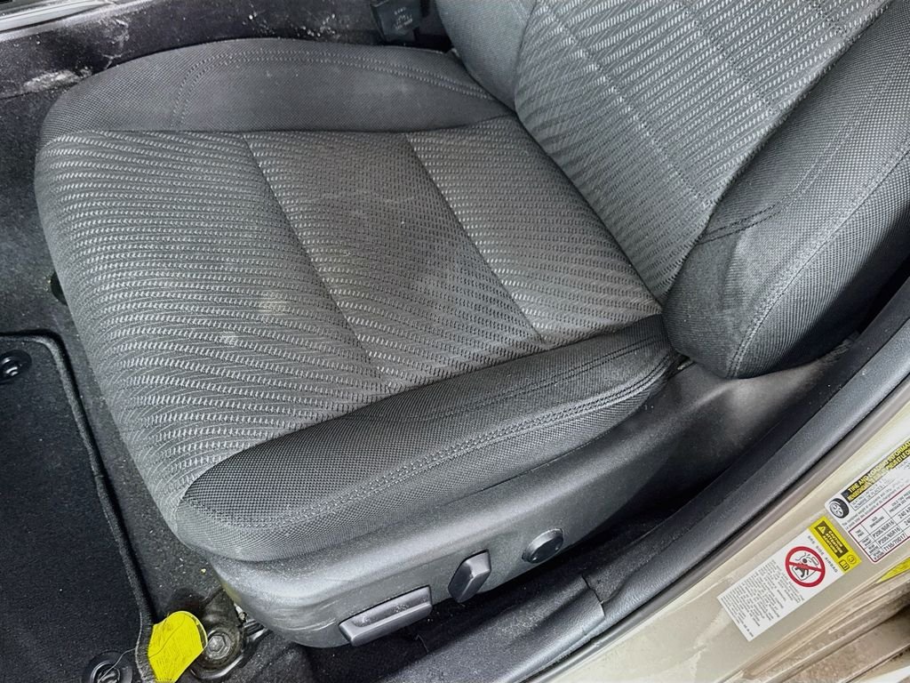 Used 2015 Creme Brulee Mica Toyota LE image 21