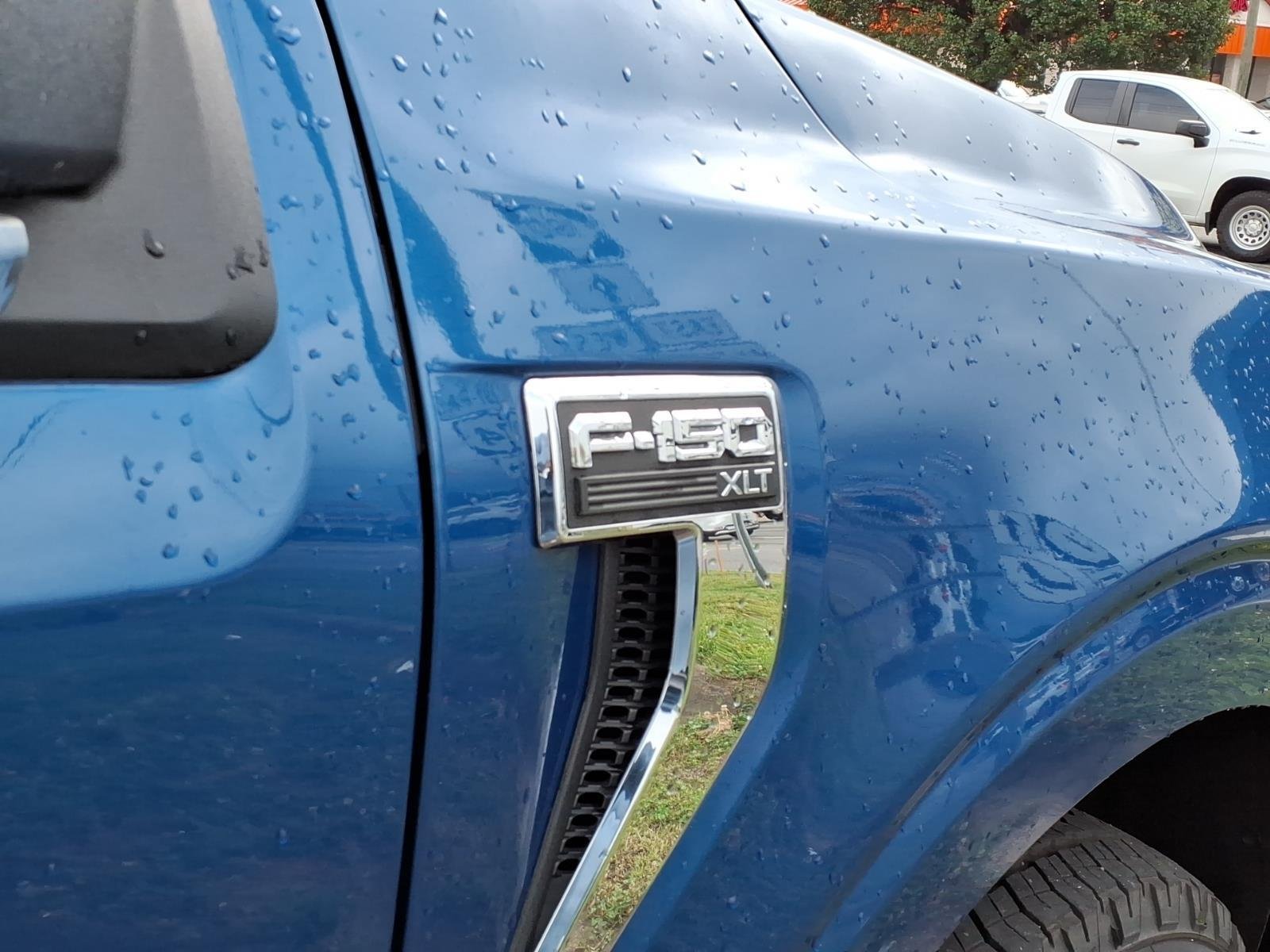 Used 2024 Atlas Blue Metallic Ford XLT image 7