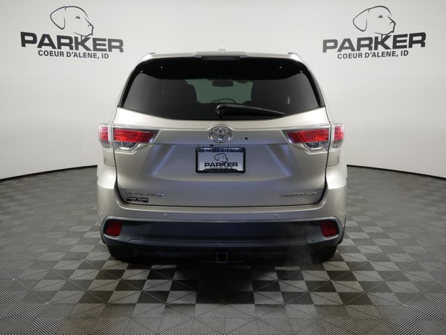 Used 2015 Creme Brulee Mica Toyota Limited image 6