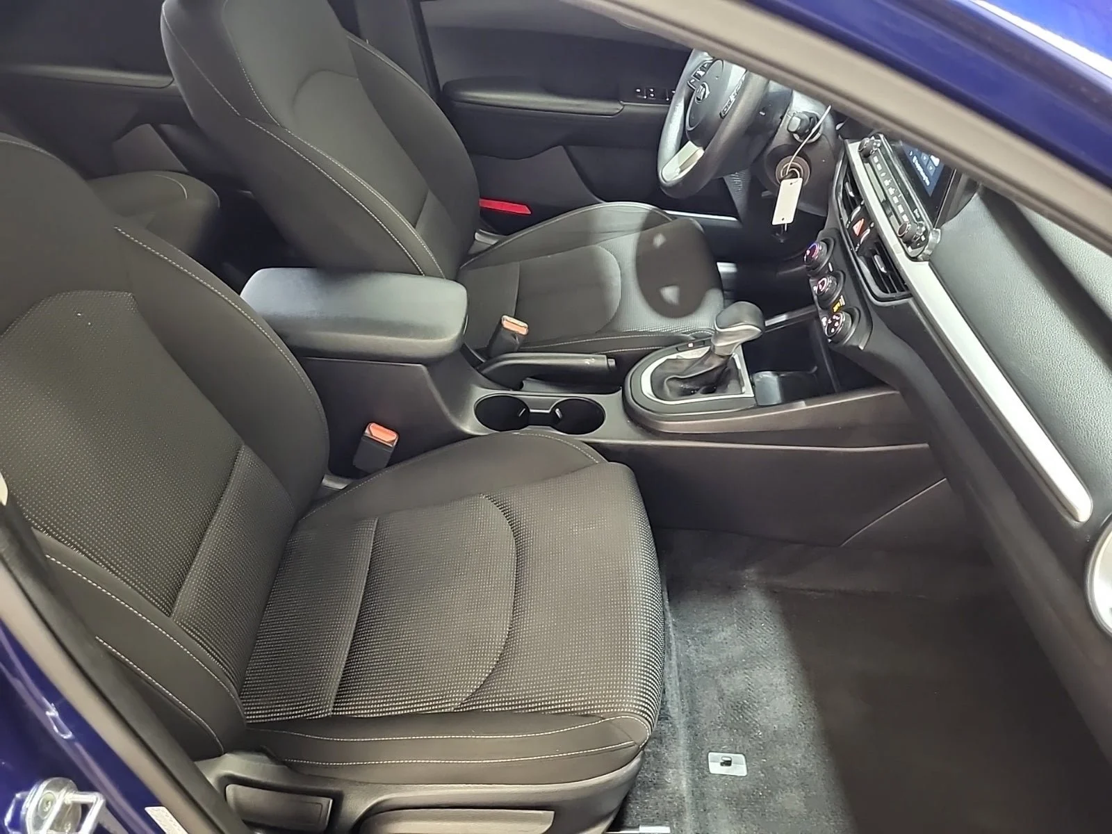 Used 2021 Deep Sea Blue Kia LXS image 9