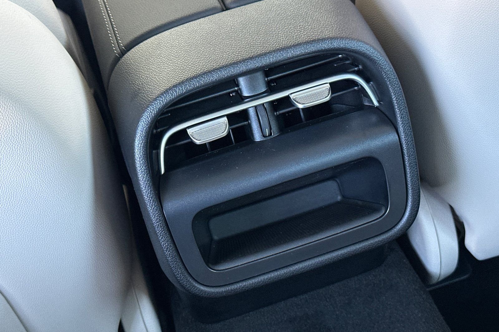 2026 Mercedes-Benz E-Class E350 - Photo 24