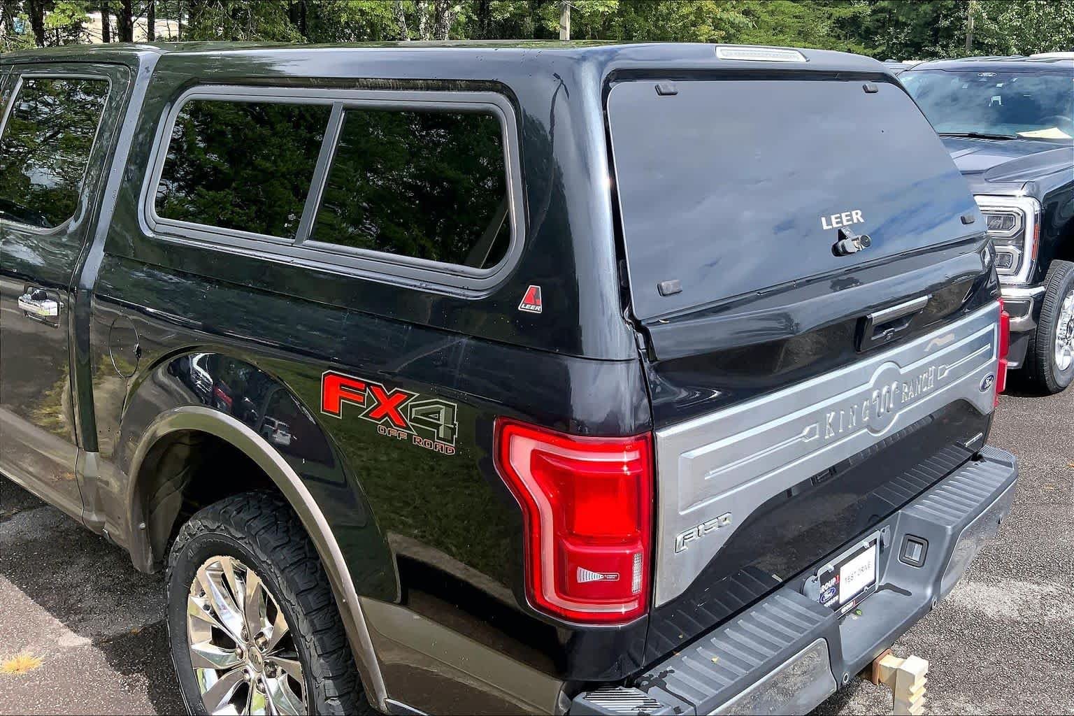 Used 2015 Tuxedo Black Metallic/Caribou Metallic Ford King Ranch image 33