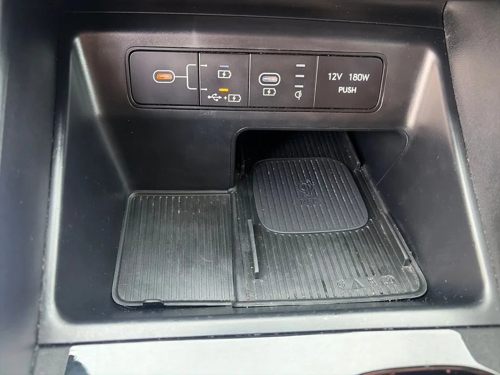 Used 2025 Gray Hyundai SEL image 38