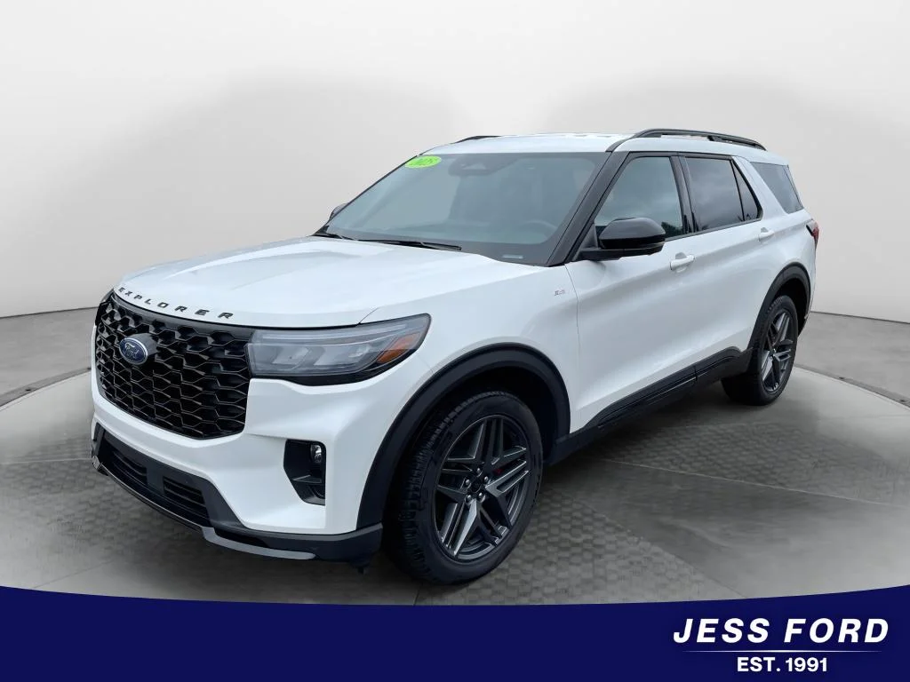 2025 Ford Explorer ST-LINE 4WD (PL535)'s photo
