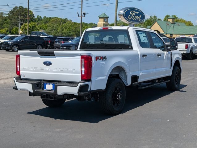 New 2026 Oxford White Ford F-250® XL image 9