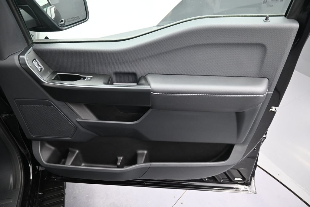Used 2025 Black Metallic Ford XL image 32