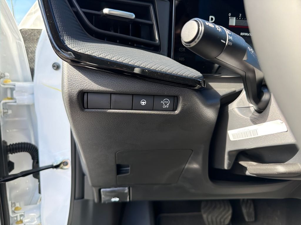 New 2026 Nissan Kicks SR 4D Sport Utility