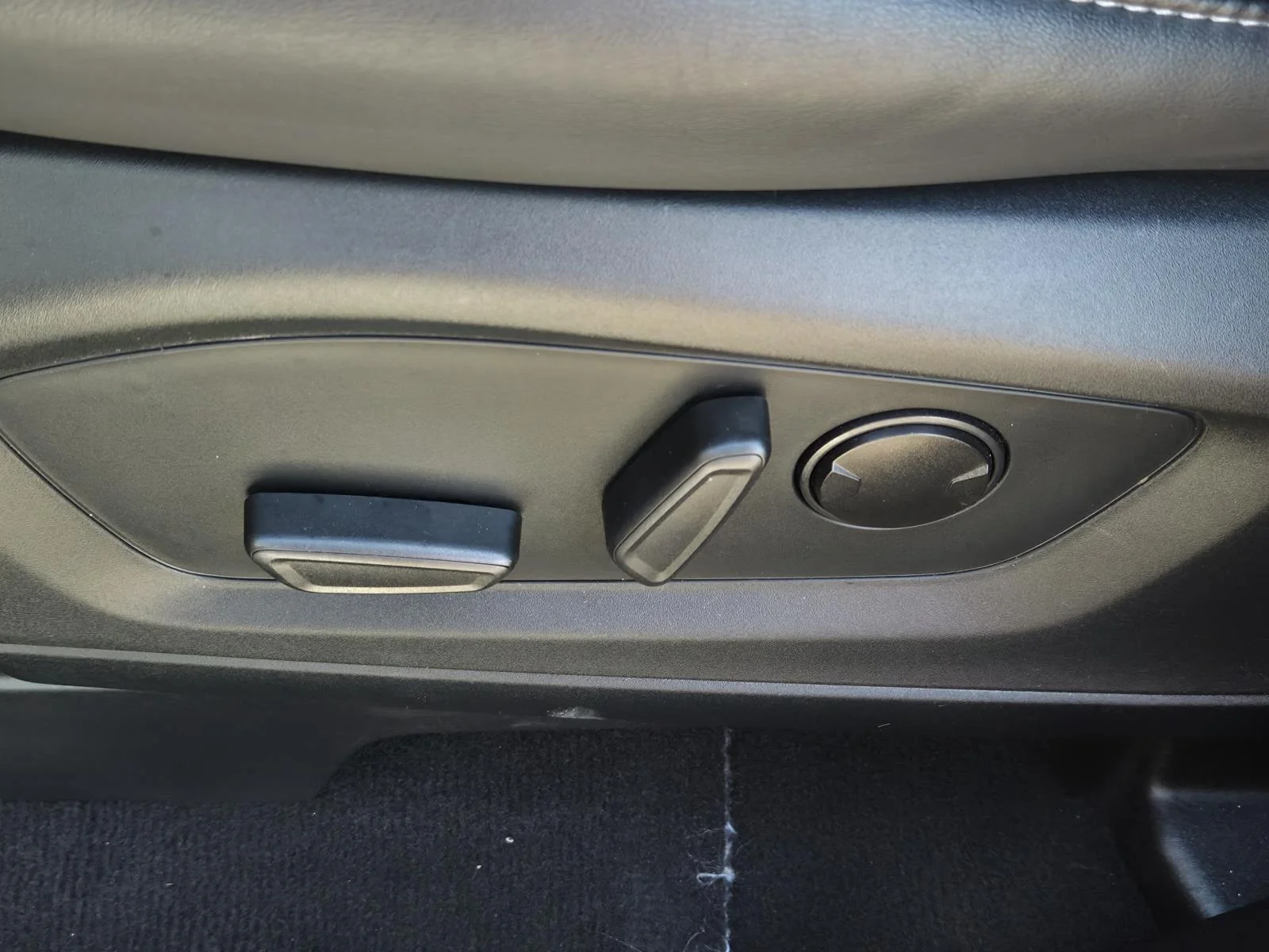Used 2022 Black Ford XLT 4WD image 32