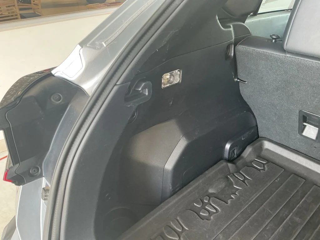 Used 2024 Ice Silver Metallic Subaru Limited image 38
