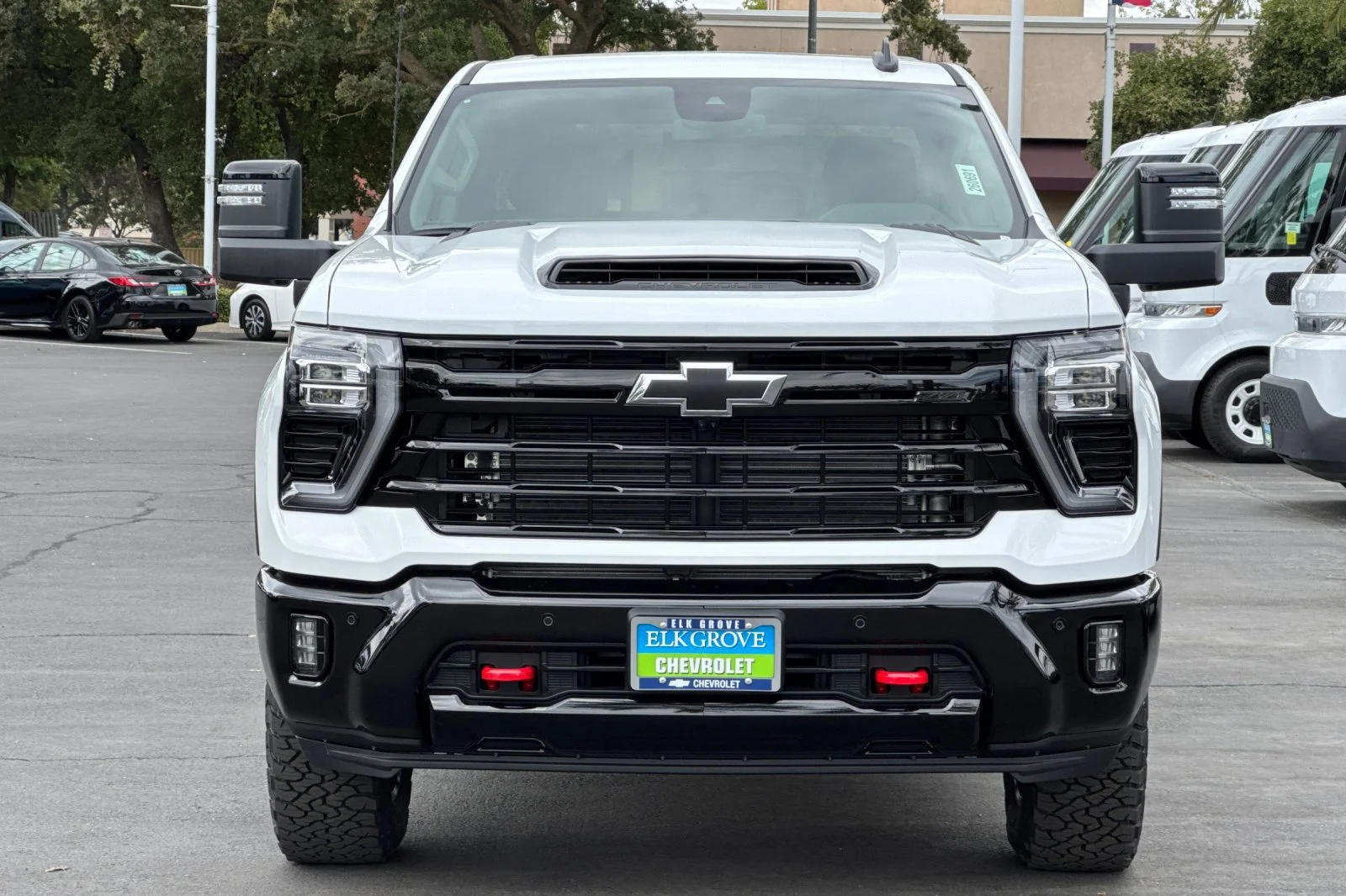 2026 Chevrolet Silverado 2500 HD LT view 8