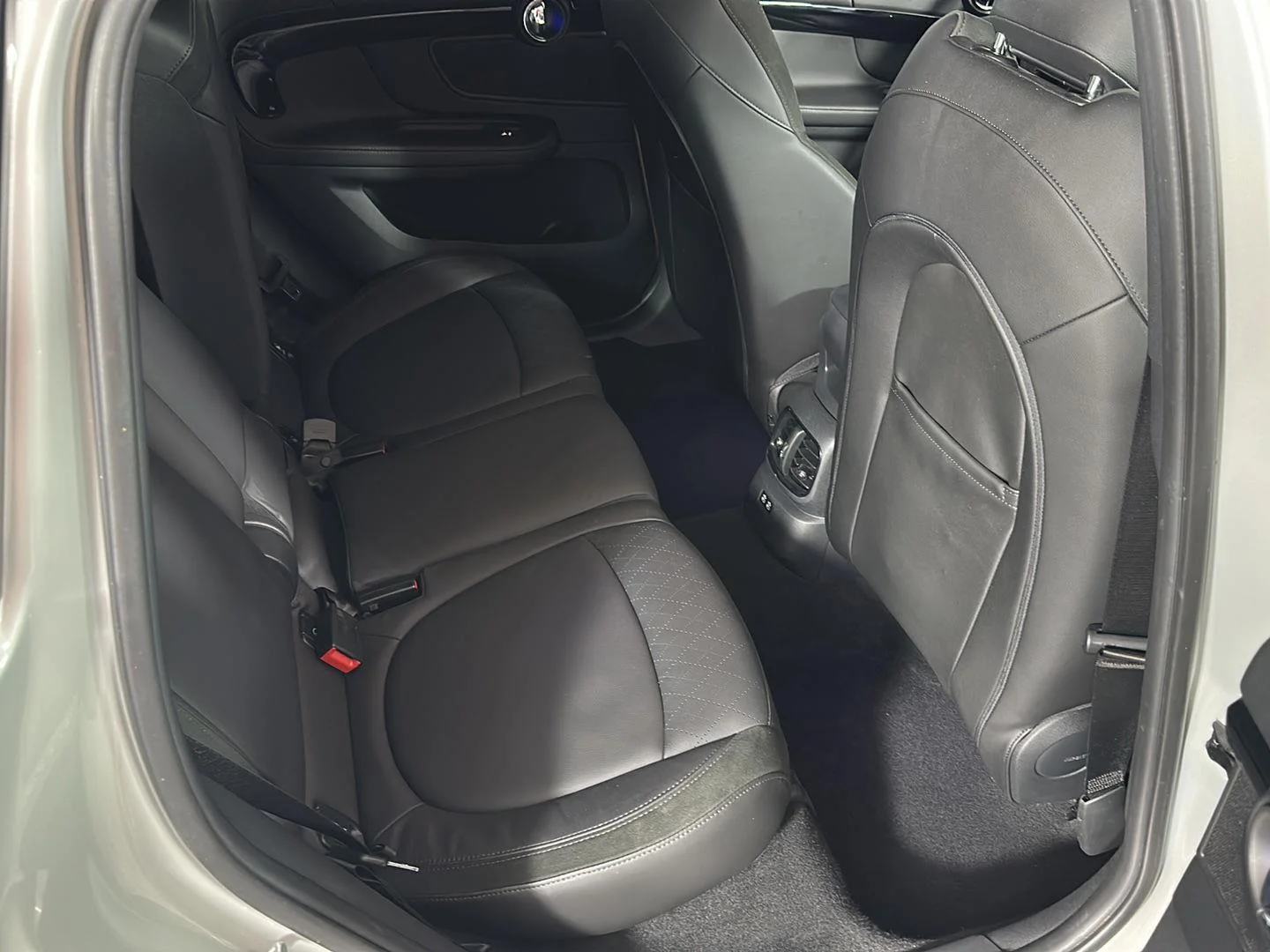 Used 2020 White SIlver Edition MINI Cooper S image 7