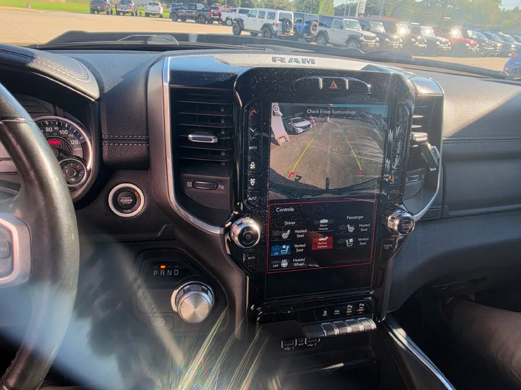 Used 2020 Black Ram Laramie image 15