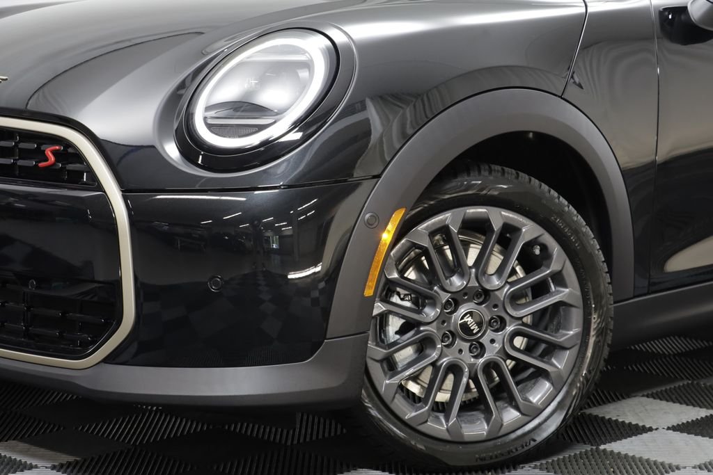 New 2026 Midnight Black MINI Iconic image 4