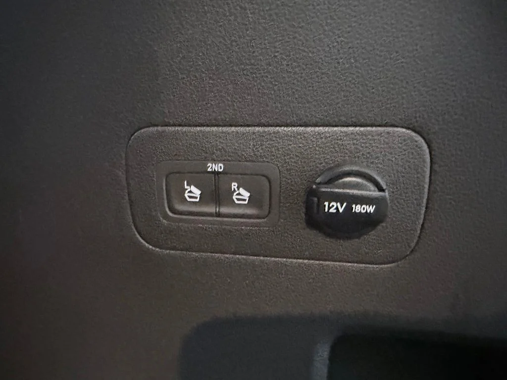 Used 2020 Black Hyundai SEL image 33
