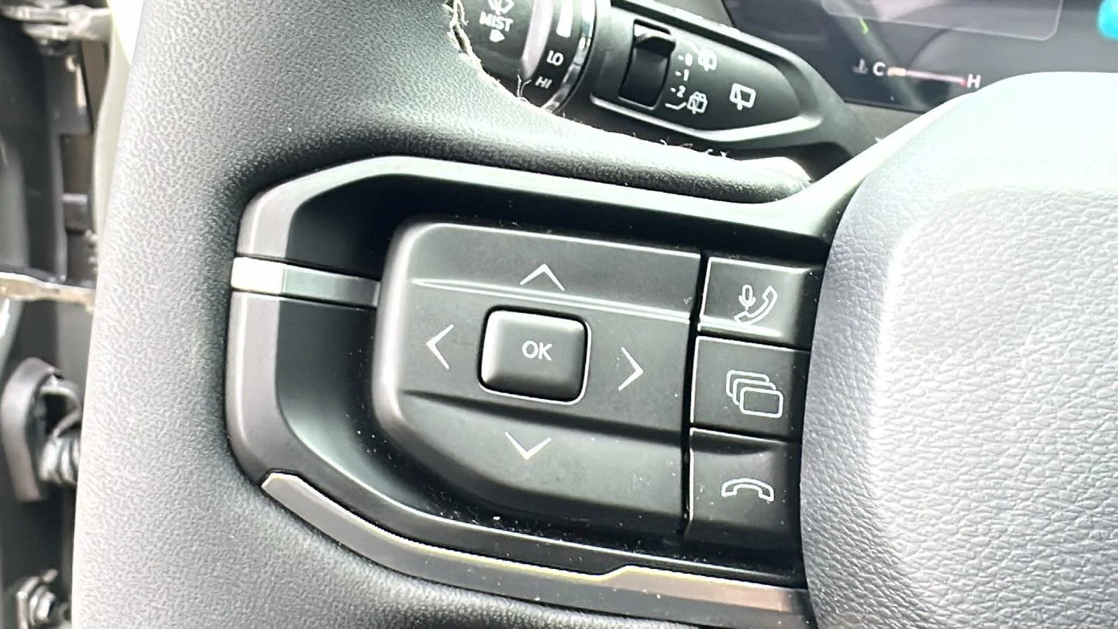 New 2026 Sting-Gray Clearcoat Jeep Laredo image 15