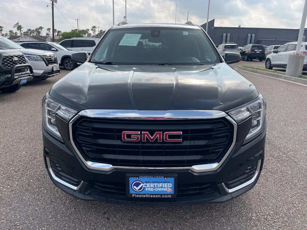 Used 2022 Black GMC SLE image 2