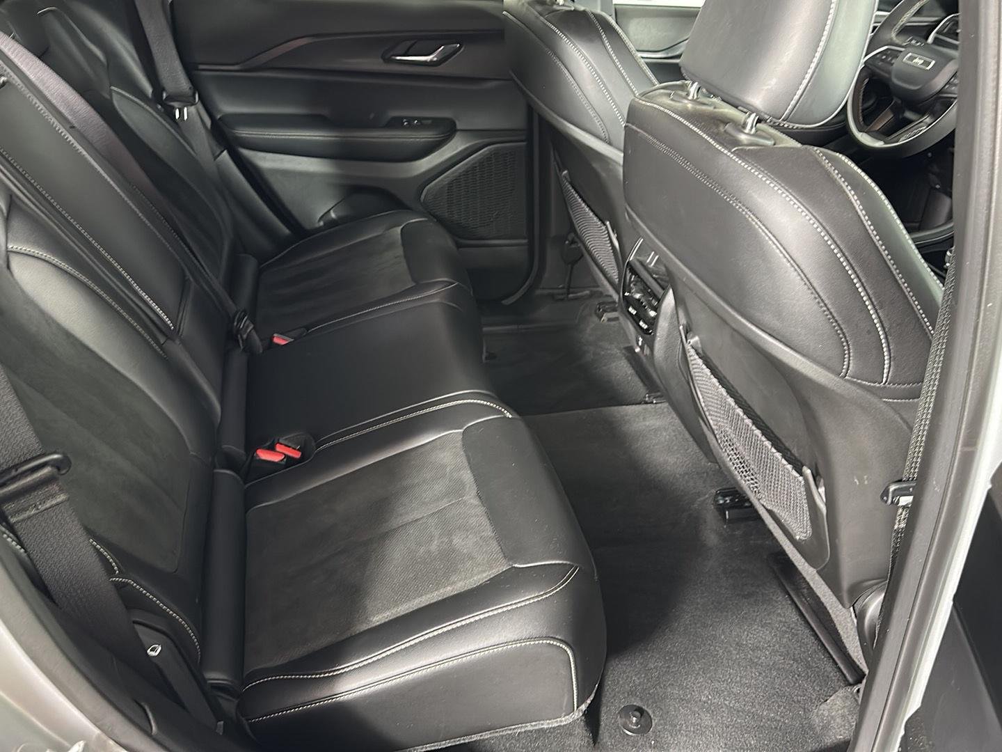 Used 2025 Silver Zynith Jeep Altitude X image 7